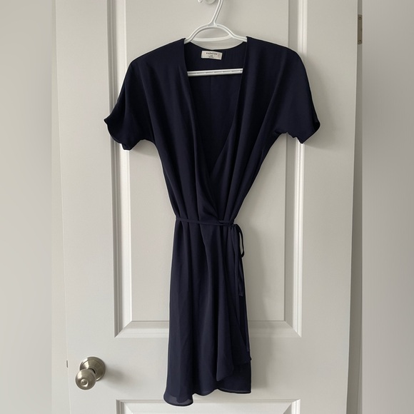 Aritzia Babaton Wallace wrap dress - Picture 4 of 5
